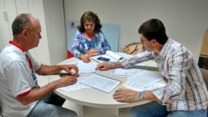 Assinatura  financiamento para construção de Centro Multiuso